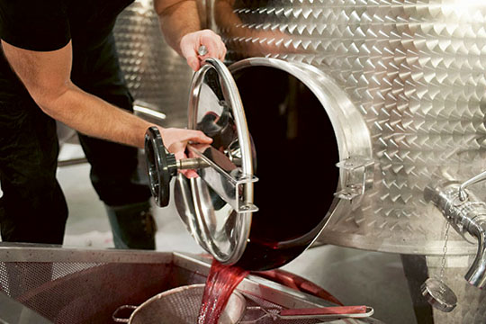En dag i vinfabriken &ndash; skapa ditt eget vin