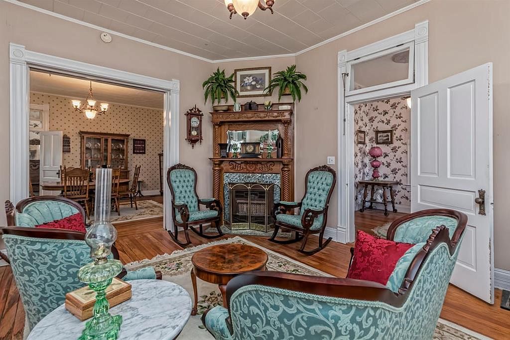 Image with missing alt attribute found on theoldhouselife.com