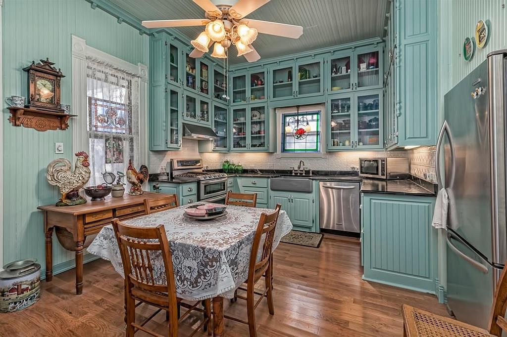 Image with missing alt attribute found on theoldhouselife.com