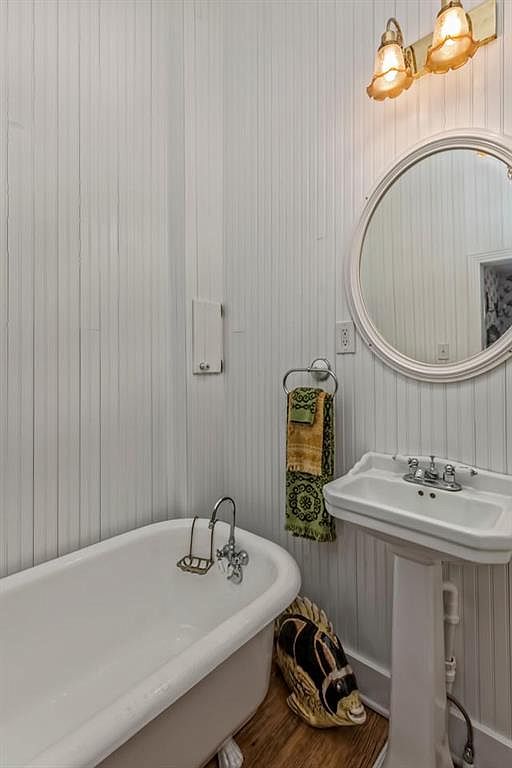 Image with missing alt attribute found on theoldhouselife.com