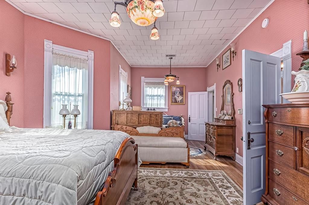 Image with missing alt attribute found on theoldhouselife.com