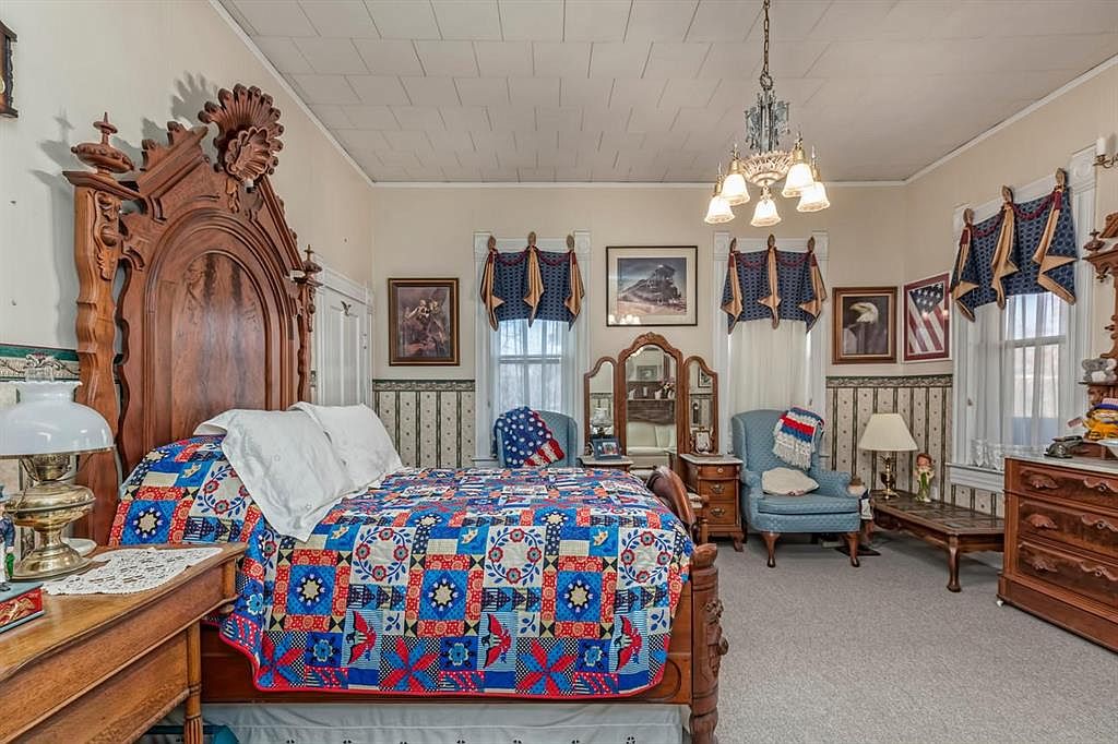 Image with missing alt attribute found on theoldhouselife.com