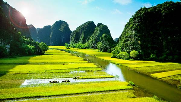 Image with missing alt attribute found on vietnamtour.com