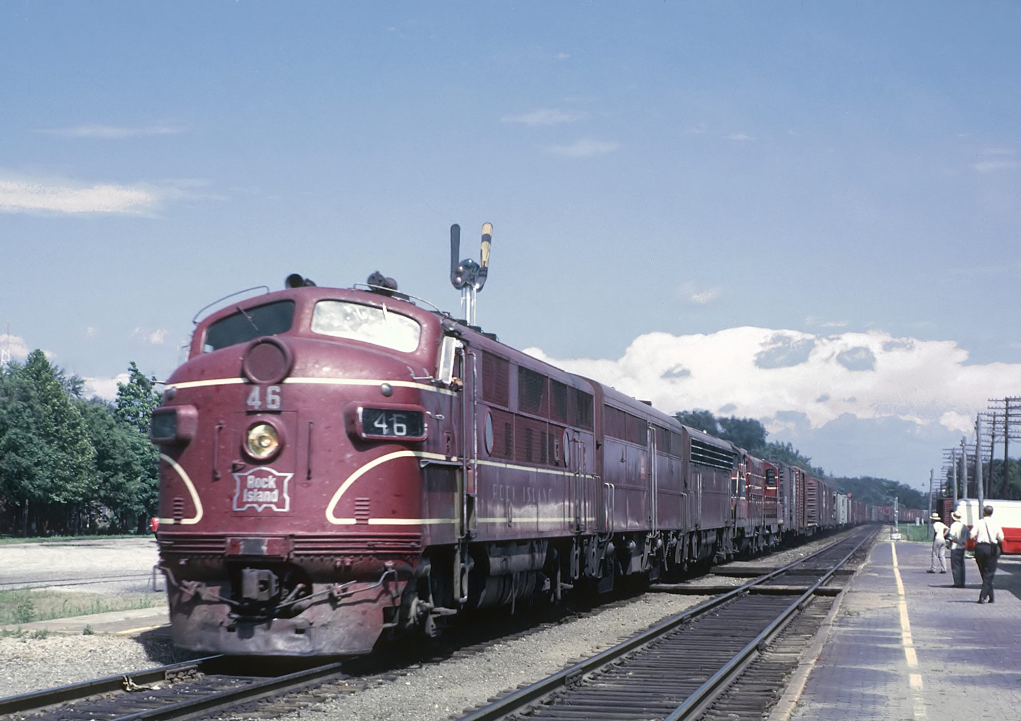 Image with missing alt attribute found on american-rails.com