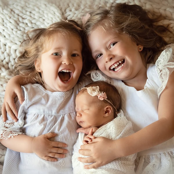 Image with missing alt attribute found on clickinmoms.com