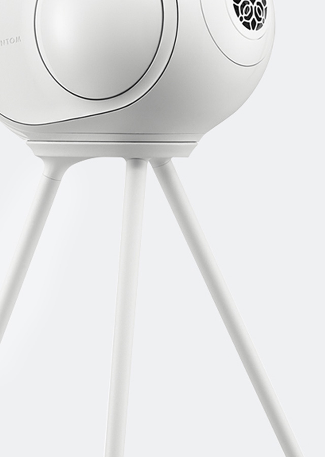 Image with missing alt attribute found on devialet.com