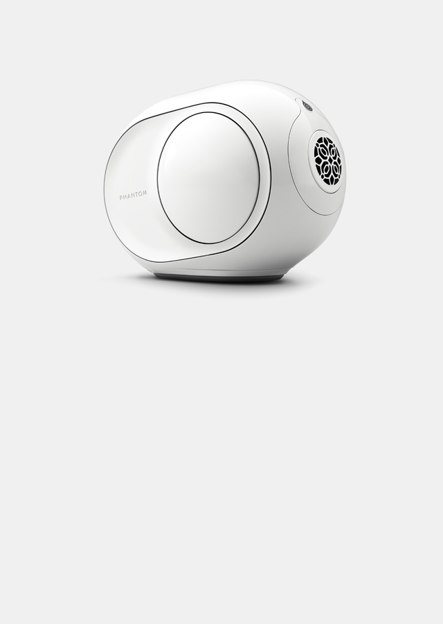 Image with missing alt attribute found on devialet.com