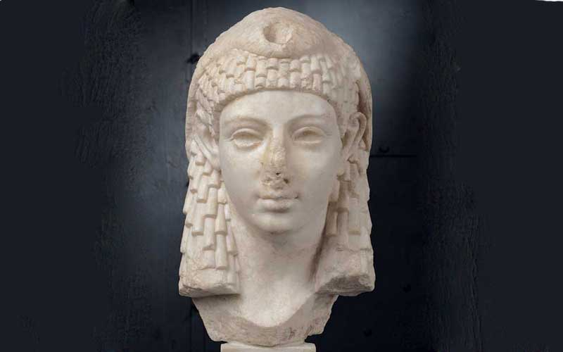 Cure di bellezza della regina d'Egitto Cleopatra