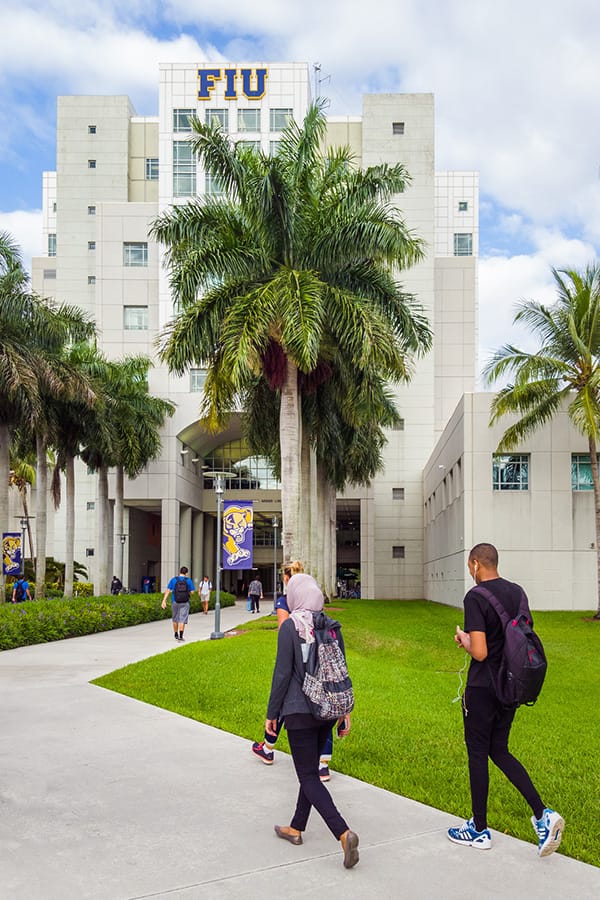 Image with missing alt attribute found on fiu.edu