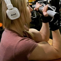 Image with missing alt attribute found on girlswithmuscle.com