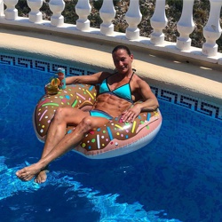Image with missing alt attribute found on girlswithmuscle.com