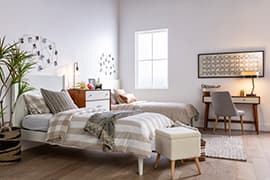 Image with missing alt attribute found on livingspaces.com