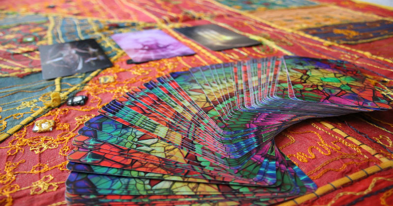 Image with missing alt attribute found on tarotdekarinna.com