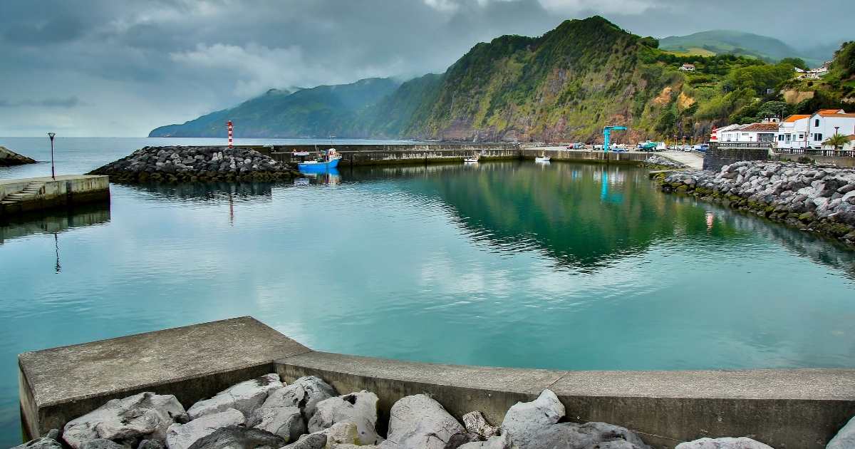 Image with missing alt attribute found on thetripsuggest.com