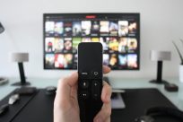 R&eacute;forme audiovisuelle: Netflix et consorts devront investir 25% de leur chiffre d&rsquo;affaire en France, contre 16% pour Canal+, TF1 etc.