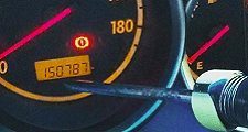 Image with missing alt attribute found on vinaudit.com