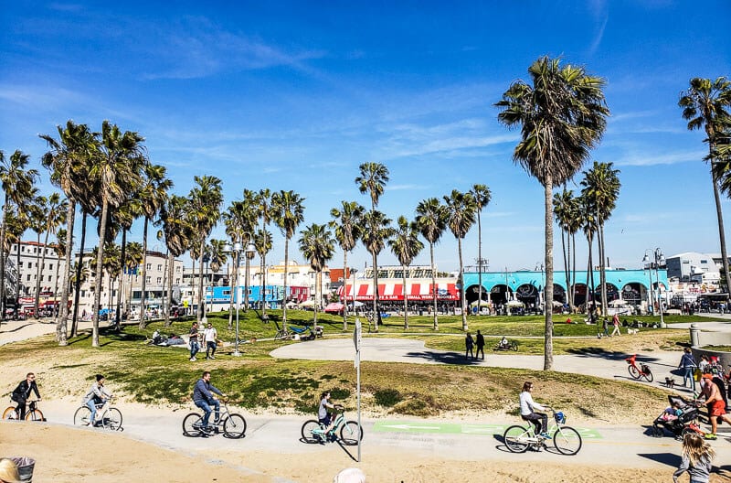 https://www.ytravelblog.com/wp-content/uploads/2019/10/where-to-stay-in-los-angeles.jpg