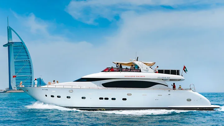 Dubai shared yacht tour