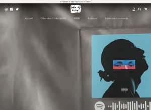 How glassyguys.fr looks like on a tablet such as an iPad.